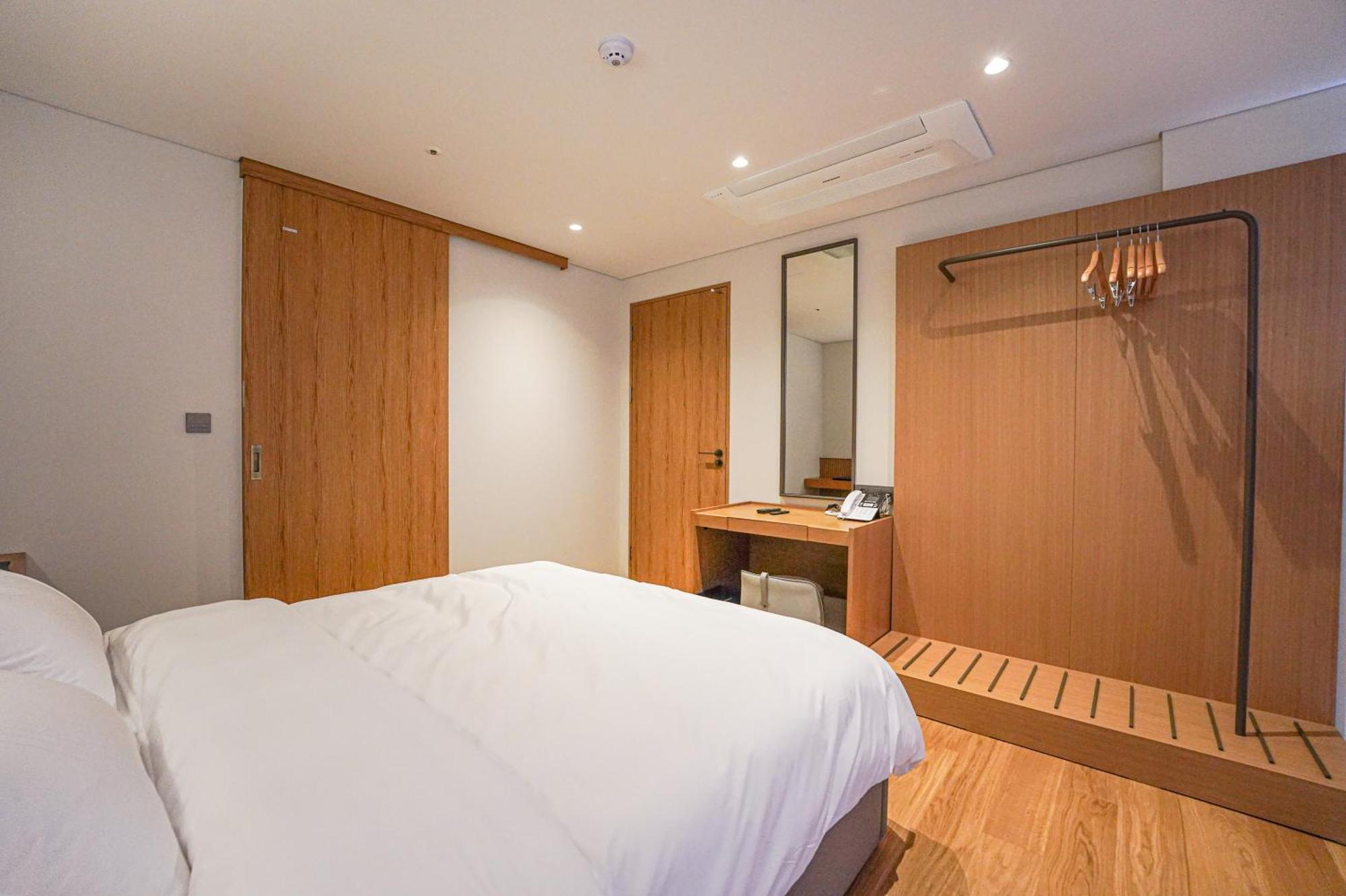 Hotel Ground27 Busan Exterior photo